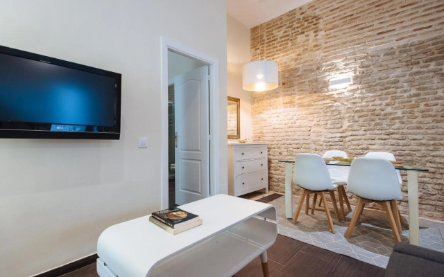 Cozy Apartment in House-Palace with Private Patio