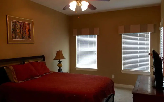 Southern Empress Lakeside Condominiums