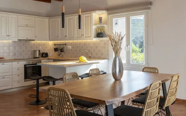 Myrsini Traditional Hillside Cottage