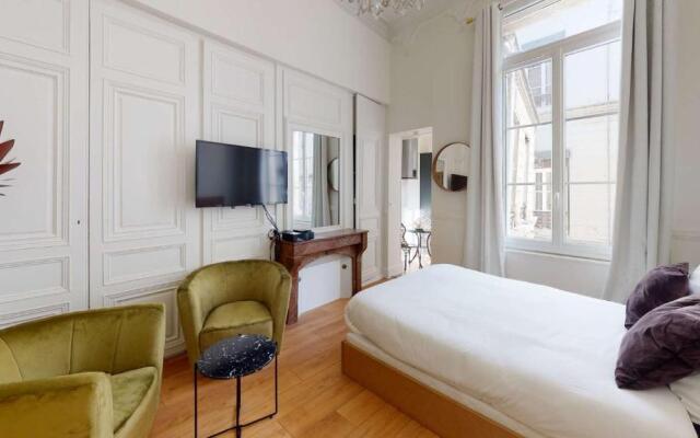 La Suite Royale (Adults Only)