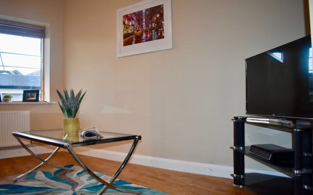 Newly Refurbished 2 Bedroom Apartment in Temple Bar