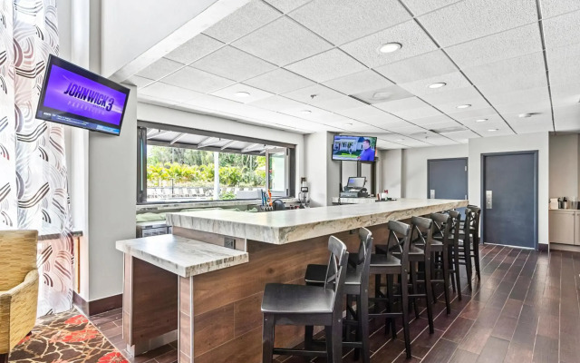 Holiday Inn St. Petersburg West by IHG