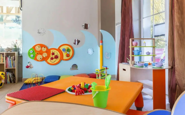 Holiday Home in Residence Le Green Beach, Port-en-besssin-huppain