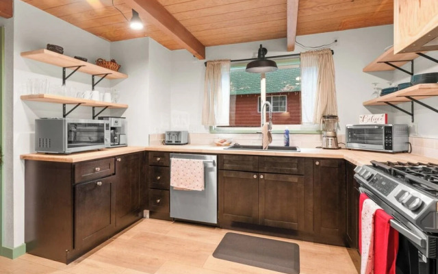 Charming Cabin Escape