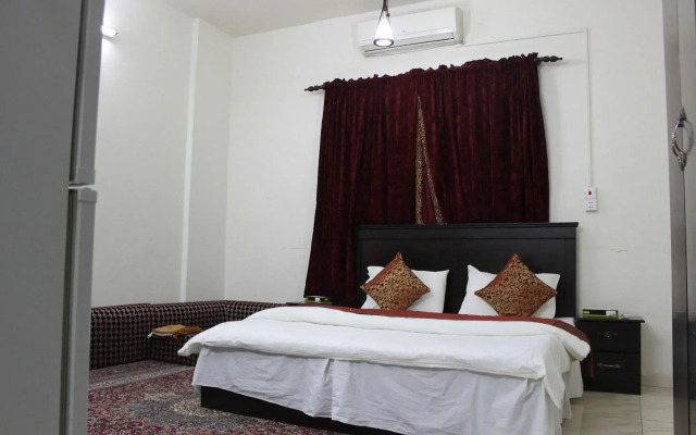 Al Eairy Furnished Apartments Al Baha 4