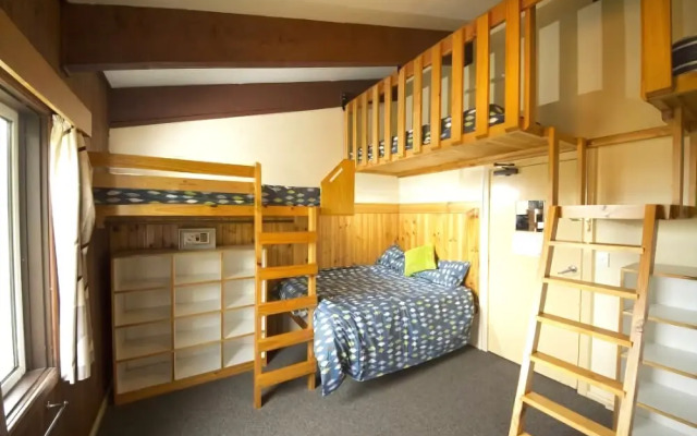 Tanderra Ski Lodge