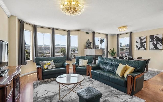 Beautiful 2BR in Silver Terrace