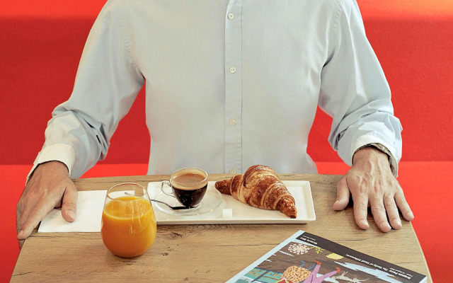 ibis Makassar City Center