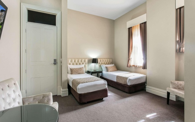 Quality Inn The George Hotel Ballarat – Guest Rooms – Ballarat
