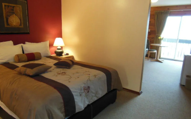 Rocky Mountain Springs Lodge