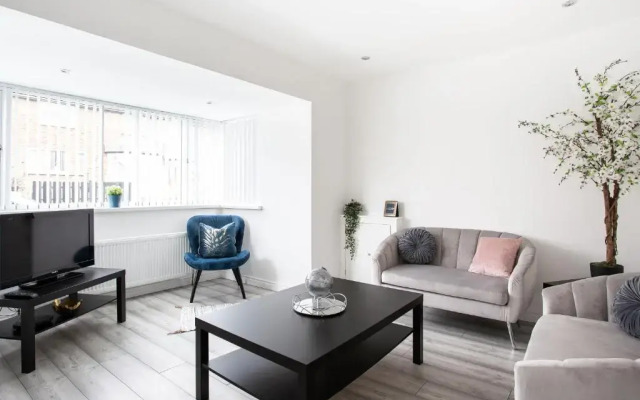 Fully Refurbished North Belfast Home 2