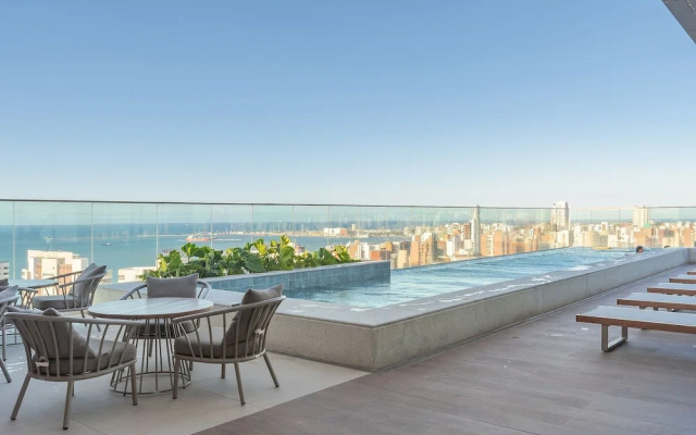 Beach Class Meireles Housi by Carpediem