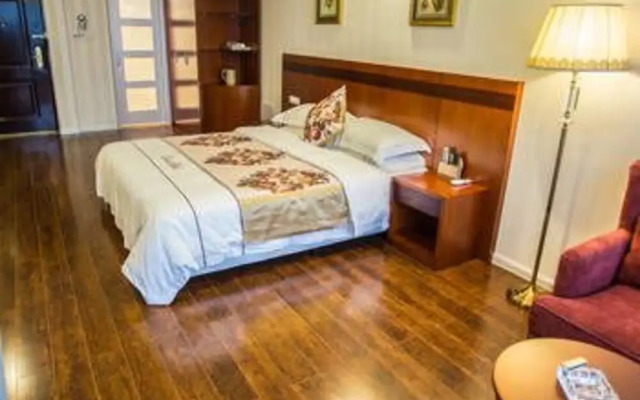 Lantis Hotel