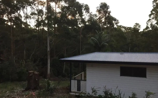 Mapleton Cabins & Caravan Park