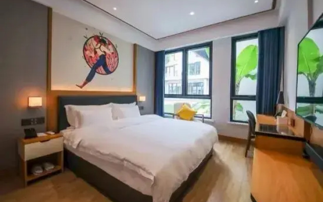 Qianhuju EZ Hotel (Dongqian Lake Guojihuiyizhongxin)