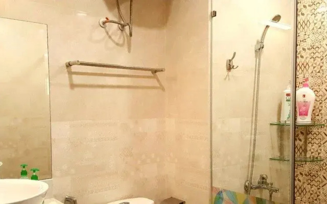 Henry Apt Expo Secc Goft SWPool F11th