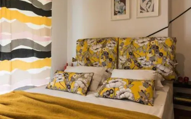 Three-Bedroom Apartment with Acropolis view