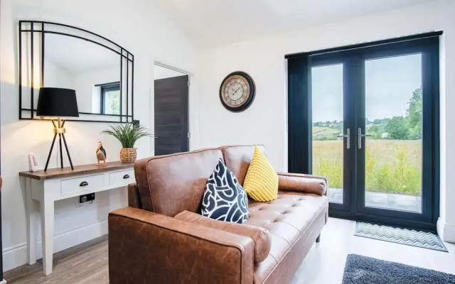The Shed - 1 Bedroom - Cosheston