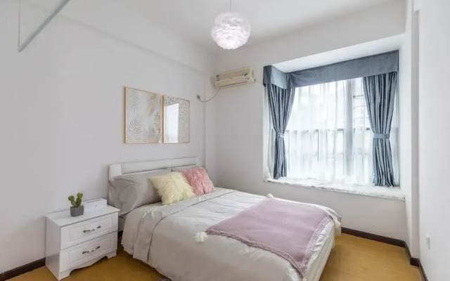 Locals Boutique Apartment Jida No.3