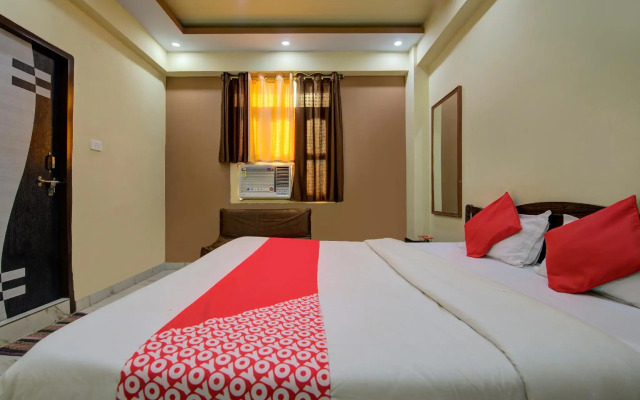 OYO 9658 Hotel Madhuram