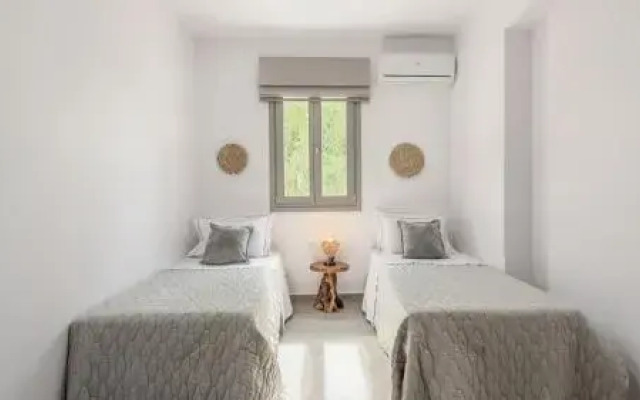 Esperanza Apartments