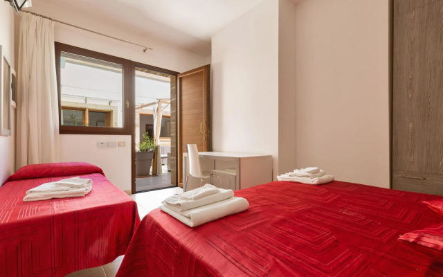 Hotel Roma by BarbarHouse