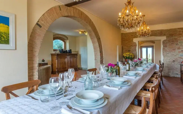 CASALE BROLIO 12&2, Emma Villas