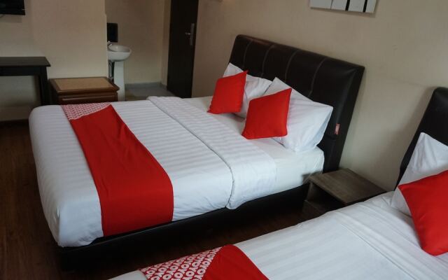 OYO 475 Hotel Seri Pauh