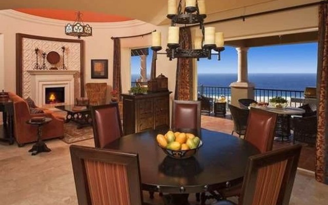 Luxury 3BR Villa in Cabo San Lucas With Ocean-view