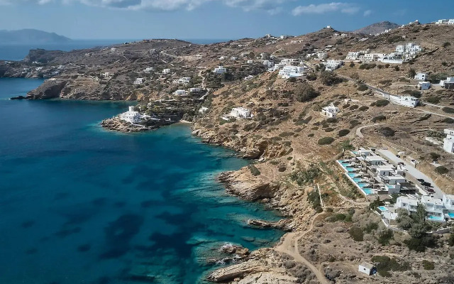 Ios Grand Pool Suites