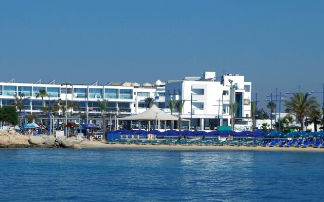 Limanaki Beach Hotel