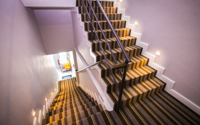 Indra Hotel - Boutique Suites