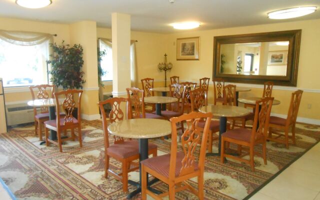 Executive Garden Titusville Hotel