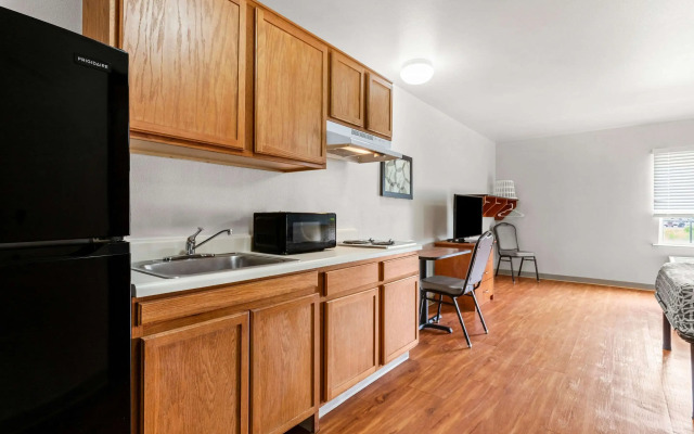 WoodSpring Suites Tulsa