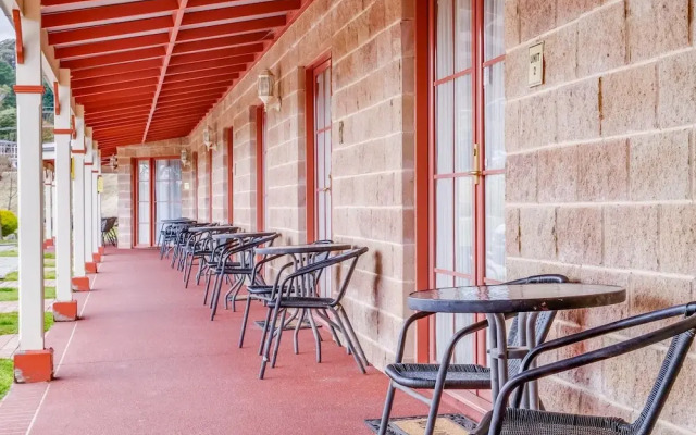 Bowen Inn Motel