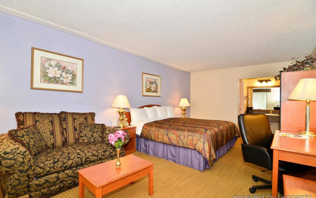 Quality Inn near Manatee Springs State Park