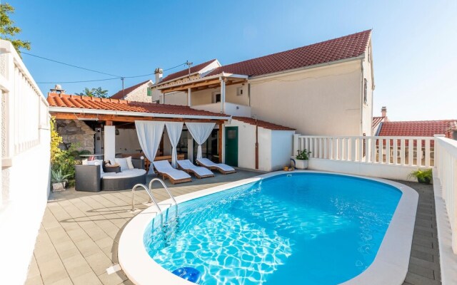 Nice Home in Omis With Wifi and 3 Bedrooms