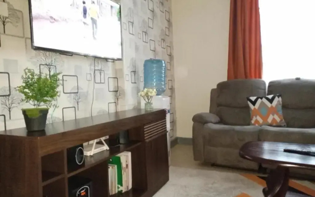 Superstaycation !! A fully furnished one bedroom house at TRM Drive