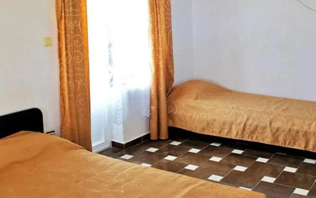 Eli Guest House