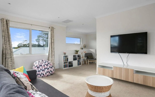 Rosebay Walk To The Foreshore