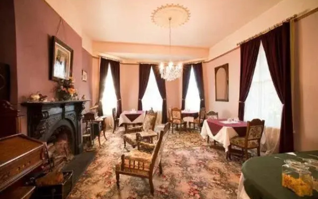 Westella Colonial B&B