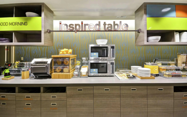 Home2 Suites by Hilton Plymouth, MN