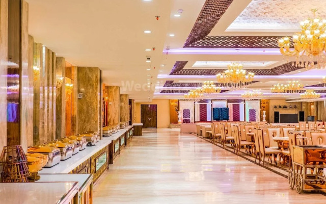 C Pearls Hotel  Banque by OYO Rooms