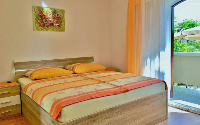 Zdenka - Garden Terrace - A1