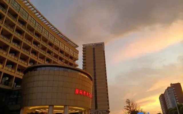 Qianhu Hotel