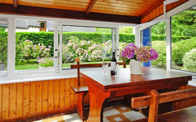 Holiday Home With Well-kept Garden in Plourivo