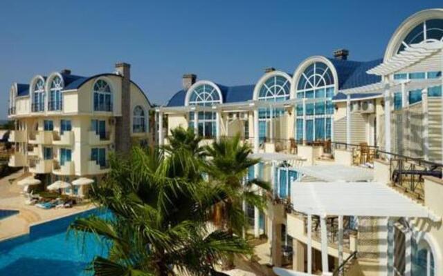 Seahorse Deluxe Hotel
