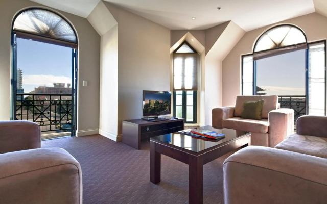 Frome Apartments