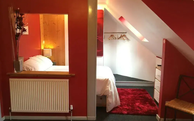 Folly Hotel