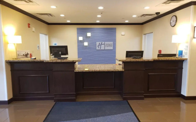 Holiday Inn Express Hotel & Suites Cambridge by IHG